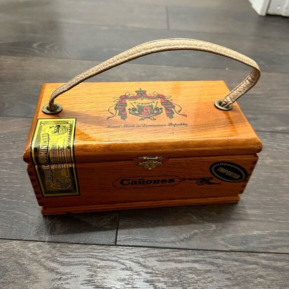 Handmade Handbags - Canones Dominican Republic Cigar Box Purse